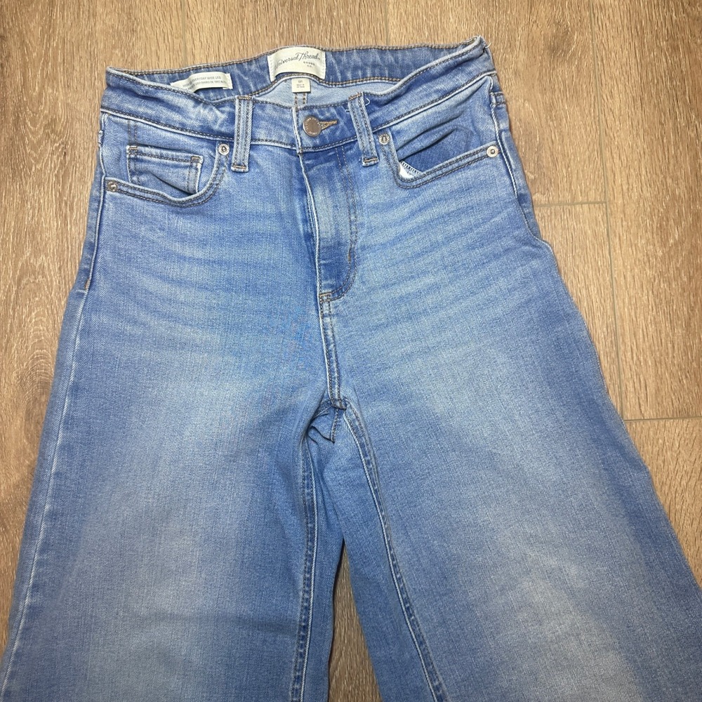 Universal Thread Jeans Womens High Rise Everyday Wide Leg Raw Hem Blue Denim 6R - Picture 3 of 11